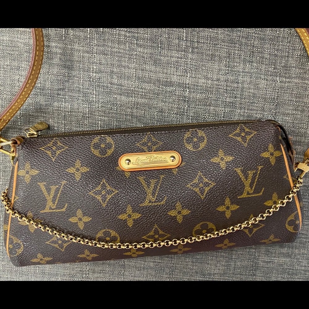 Eva clutch, authenticated by Proauthenticators